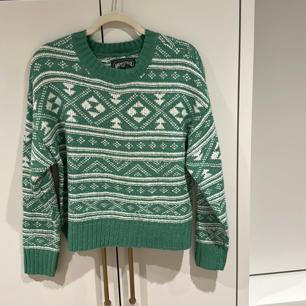 American Eagle chalet sweater size small